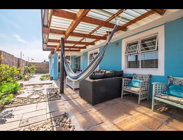2 BEDROOM PROPERTY TO RENT IN COSTA DA GAMA